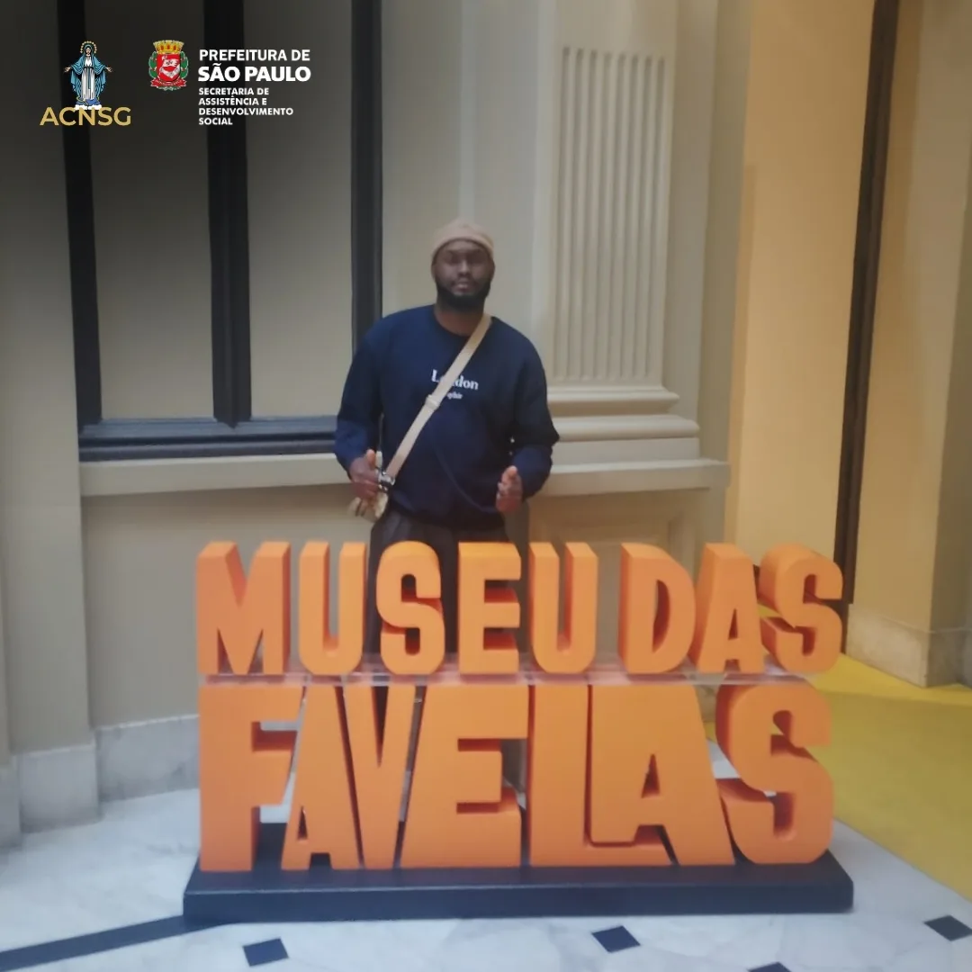 Conviventes do CTA Brigadeiro Galvão visitam o Museu das Favelas