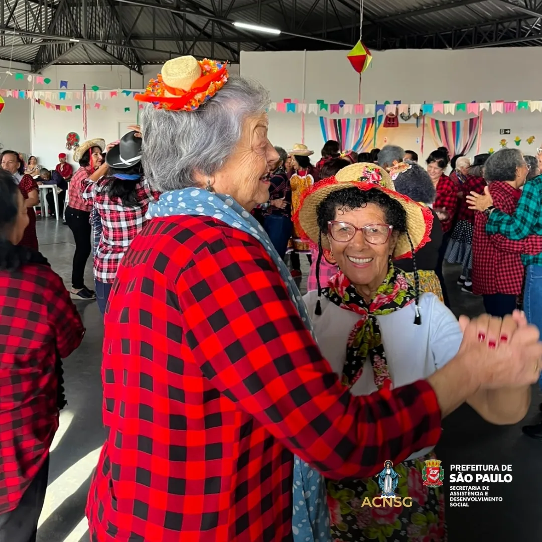 Festas Julinas celebram cultura e convivência com idosos nos serviços da ACNSG — foto 15